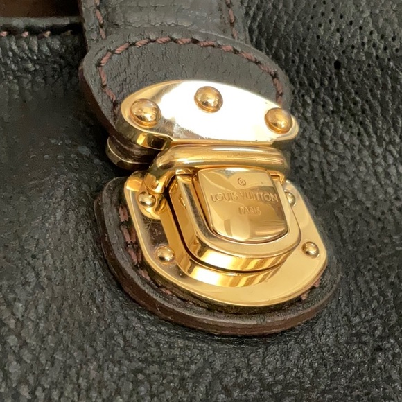 AUTHENTIC LV Mahina Black Leather Handbag - Picture 8 of 12